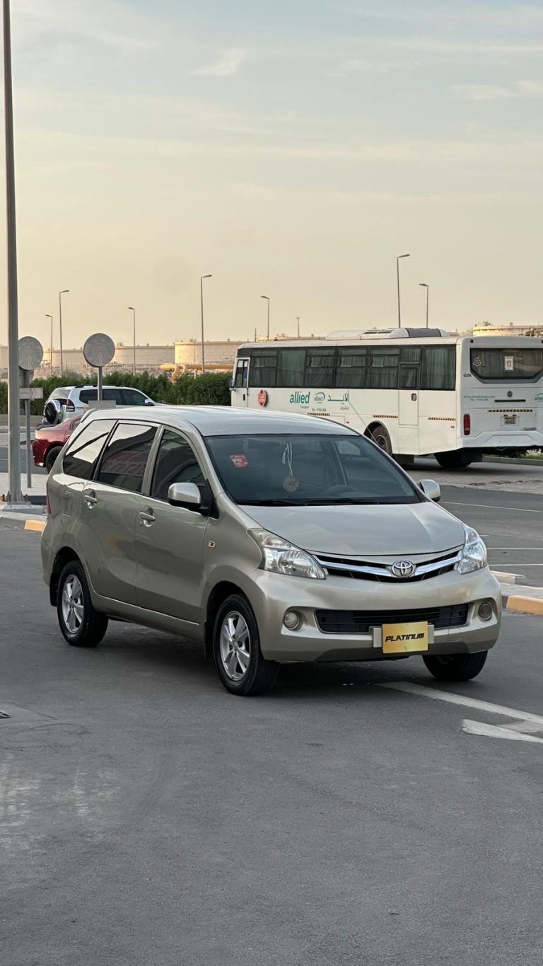 TOYOTA AVANZA