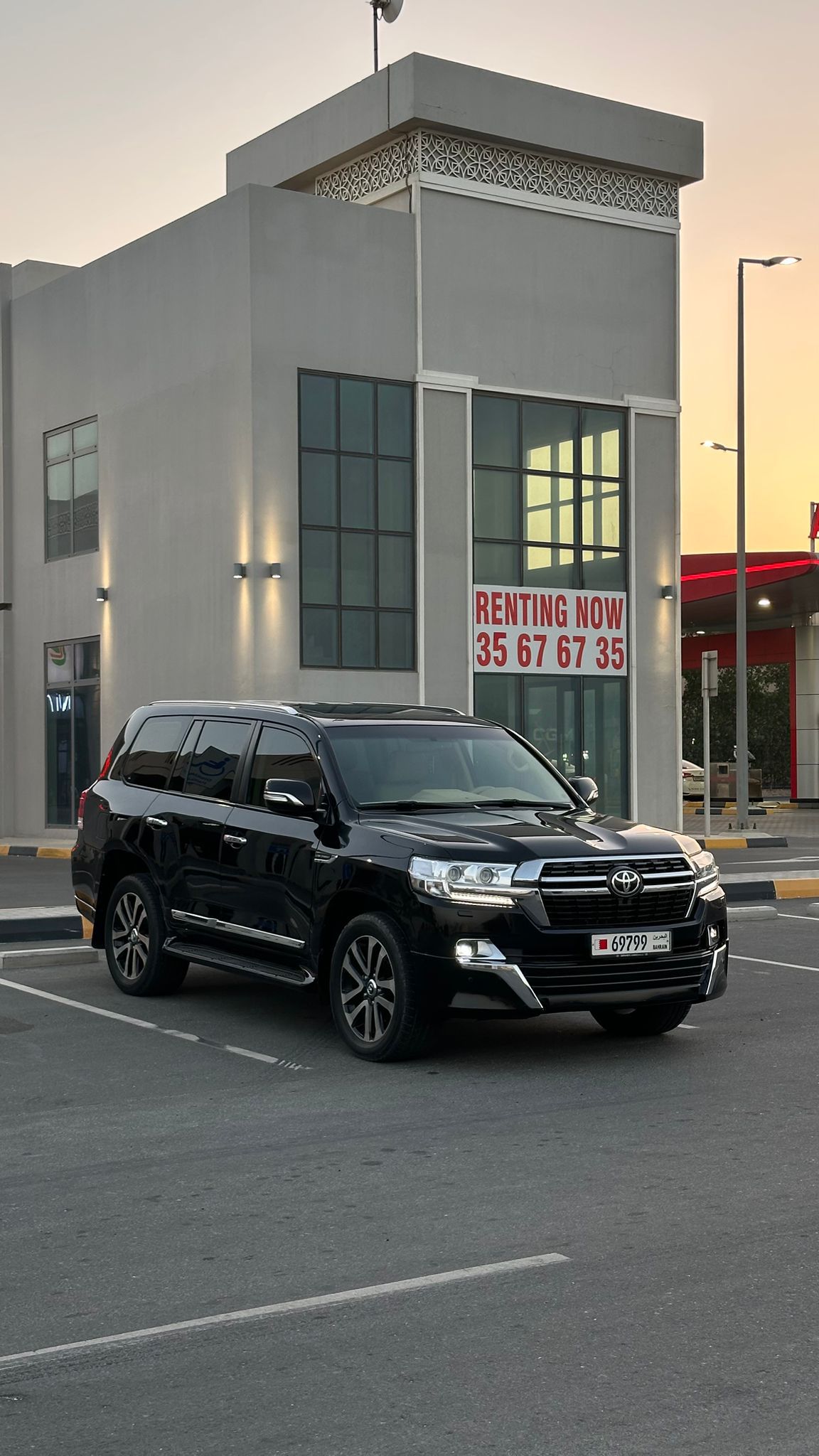 
								TOYOTA LAND CRUISER full									