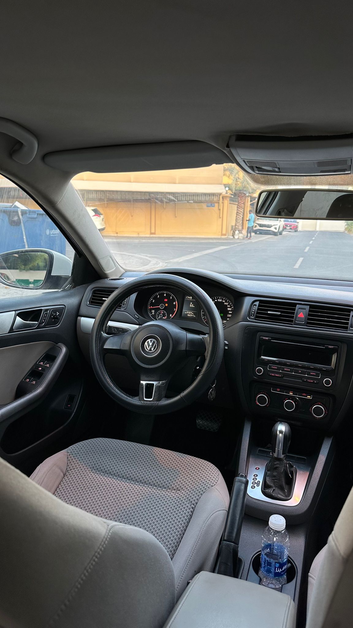 
								VOLKSWAGEN JETTA full									