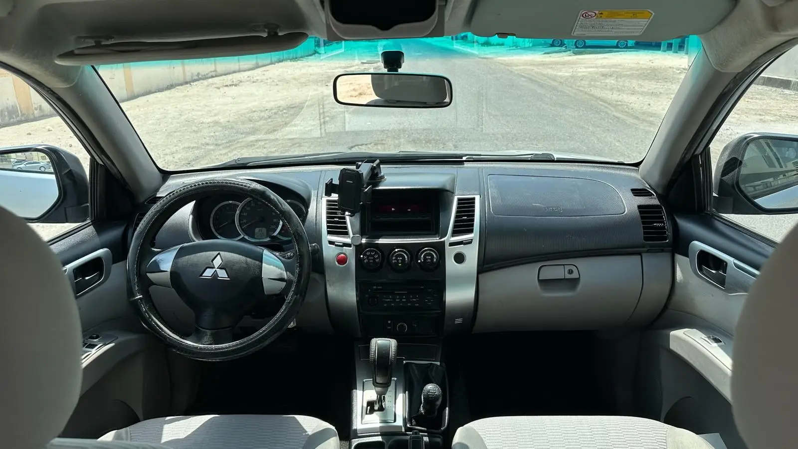 
								MITSUBISHI PAJERO SPORT full									