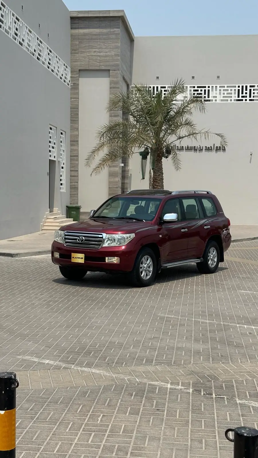 
								TOYOTA LAND CRUISER GXR full									