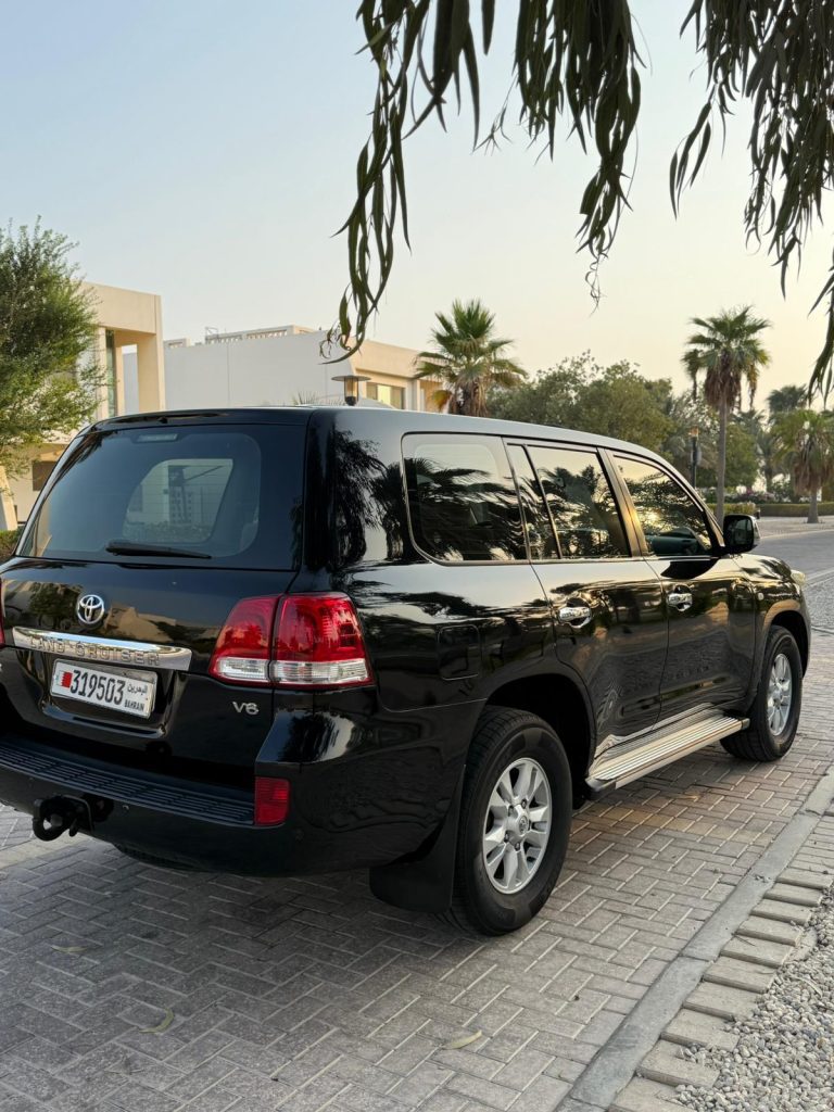 TOYOTA LAND CRUISER