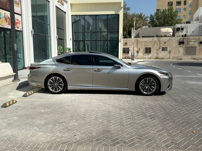 LEXUS LS500