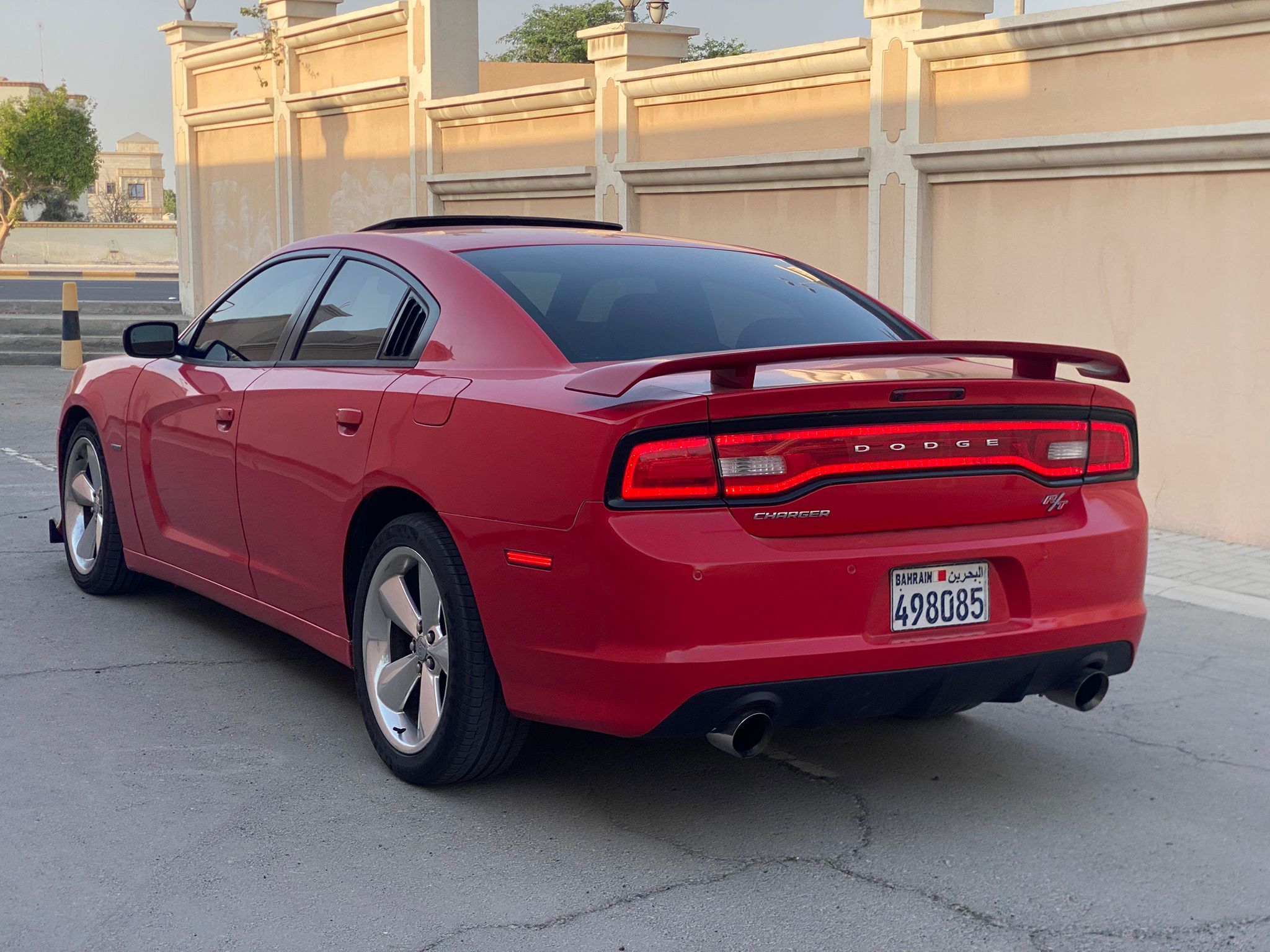 
								Dodge Charger R/T full									