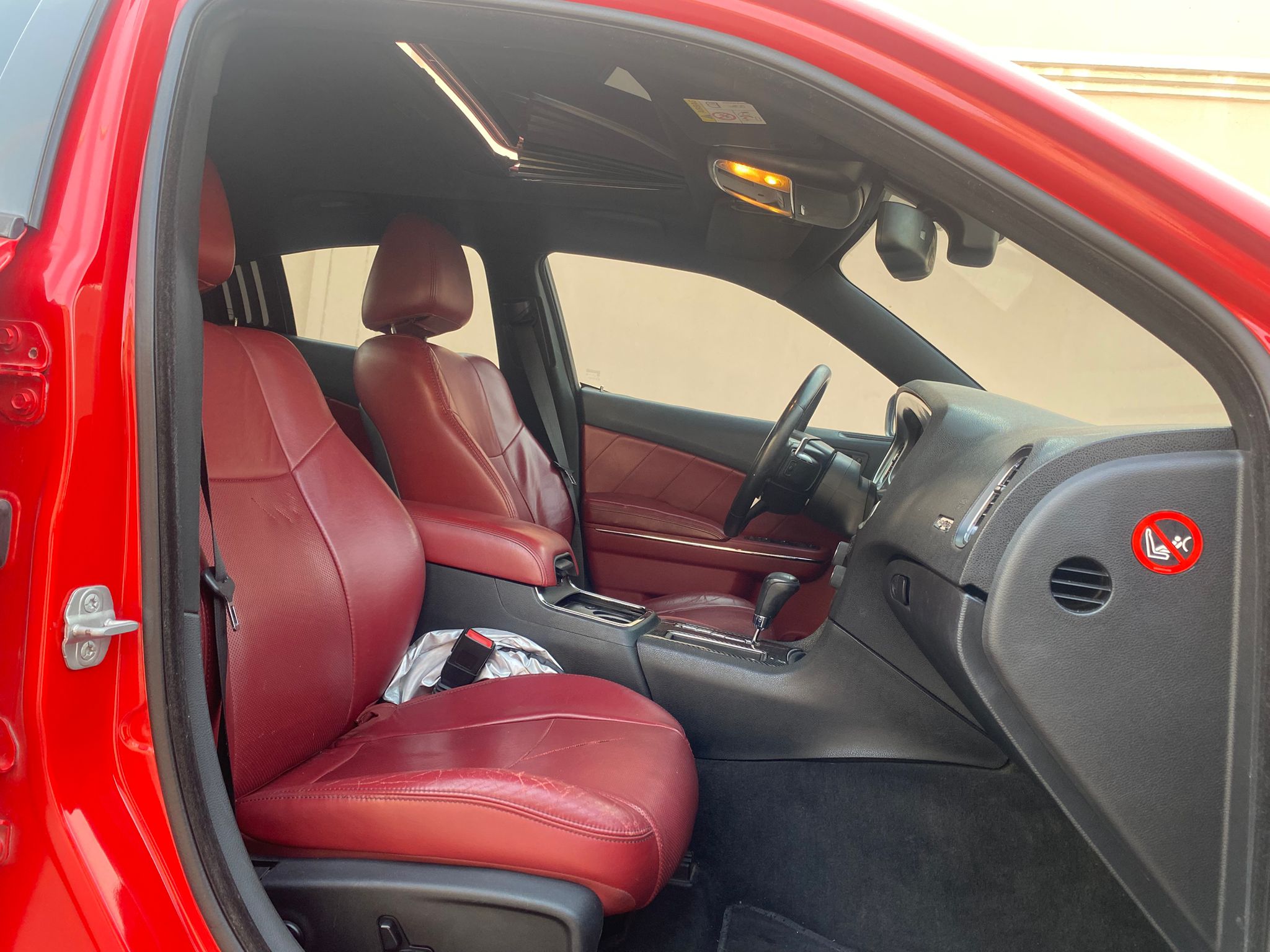 
								Dodge Charger R/T full									