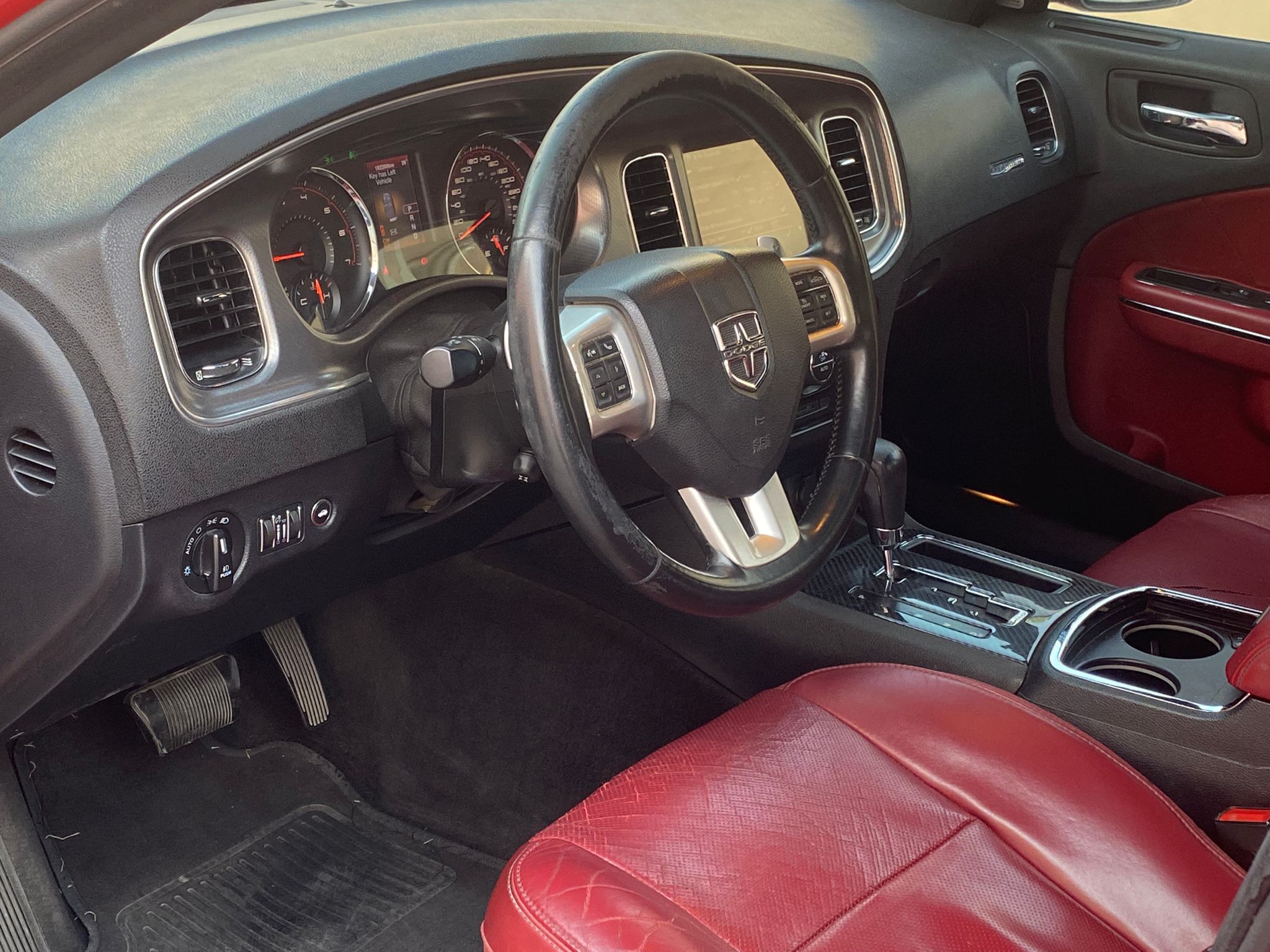 
								Dodge Charger R/T full									