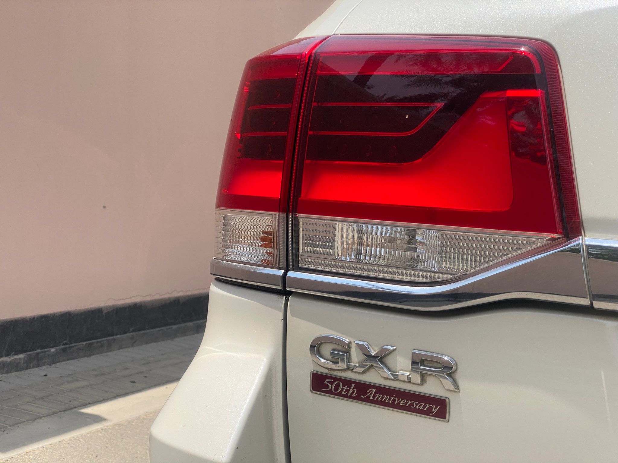 
								Toyota Land Cruiser full									