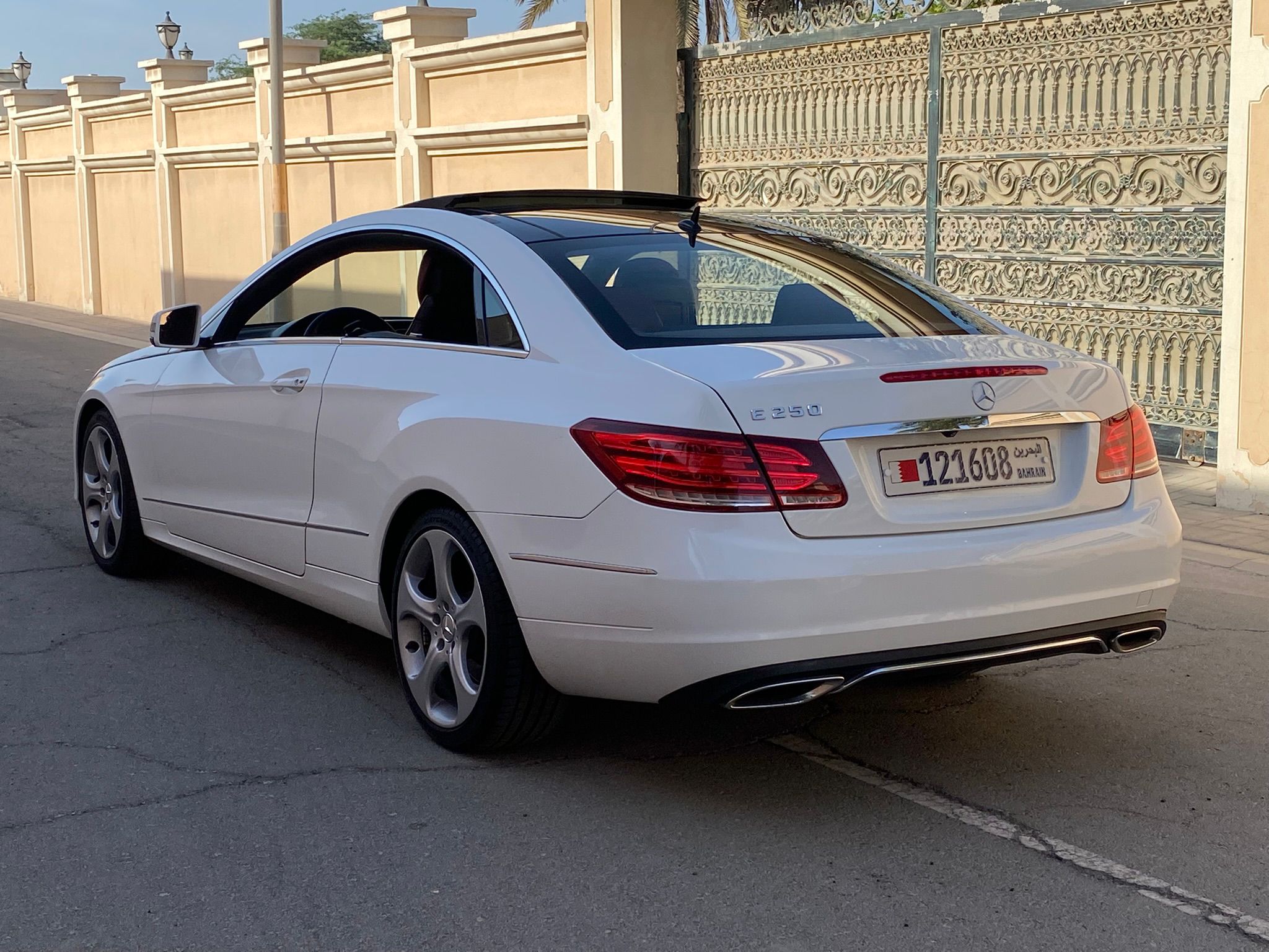 
								Mercedes E250 V6 full									