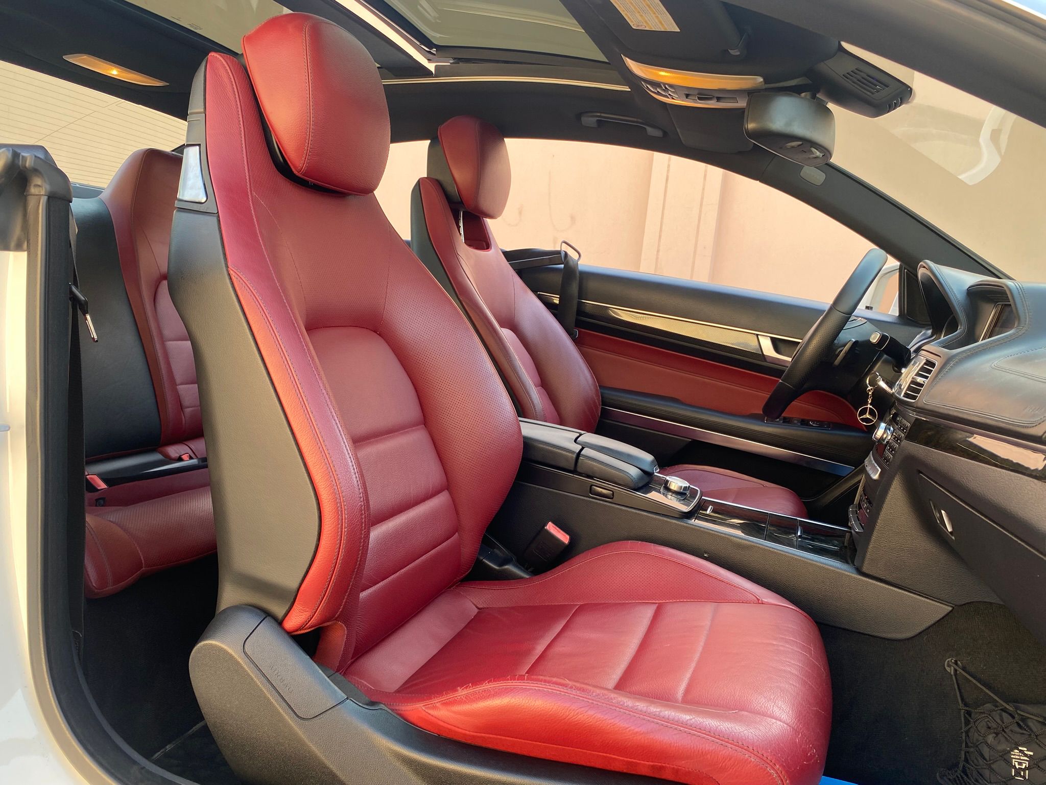 
								Mercedes E250 V6 full									