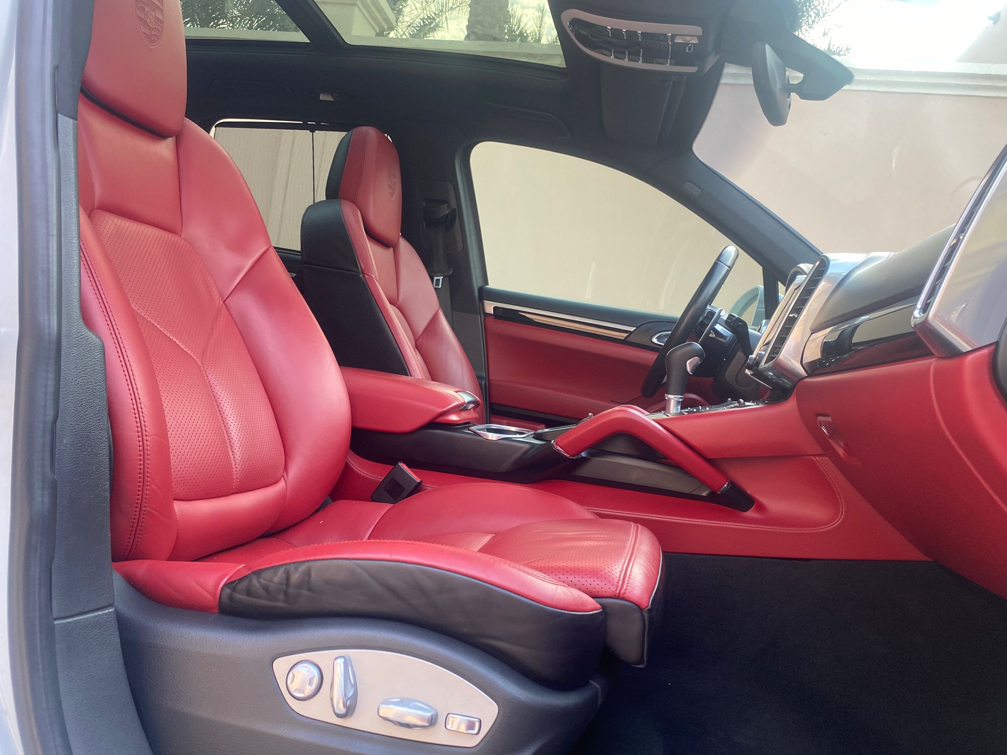 
								Porsche Cayenne V6 full									