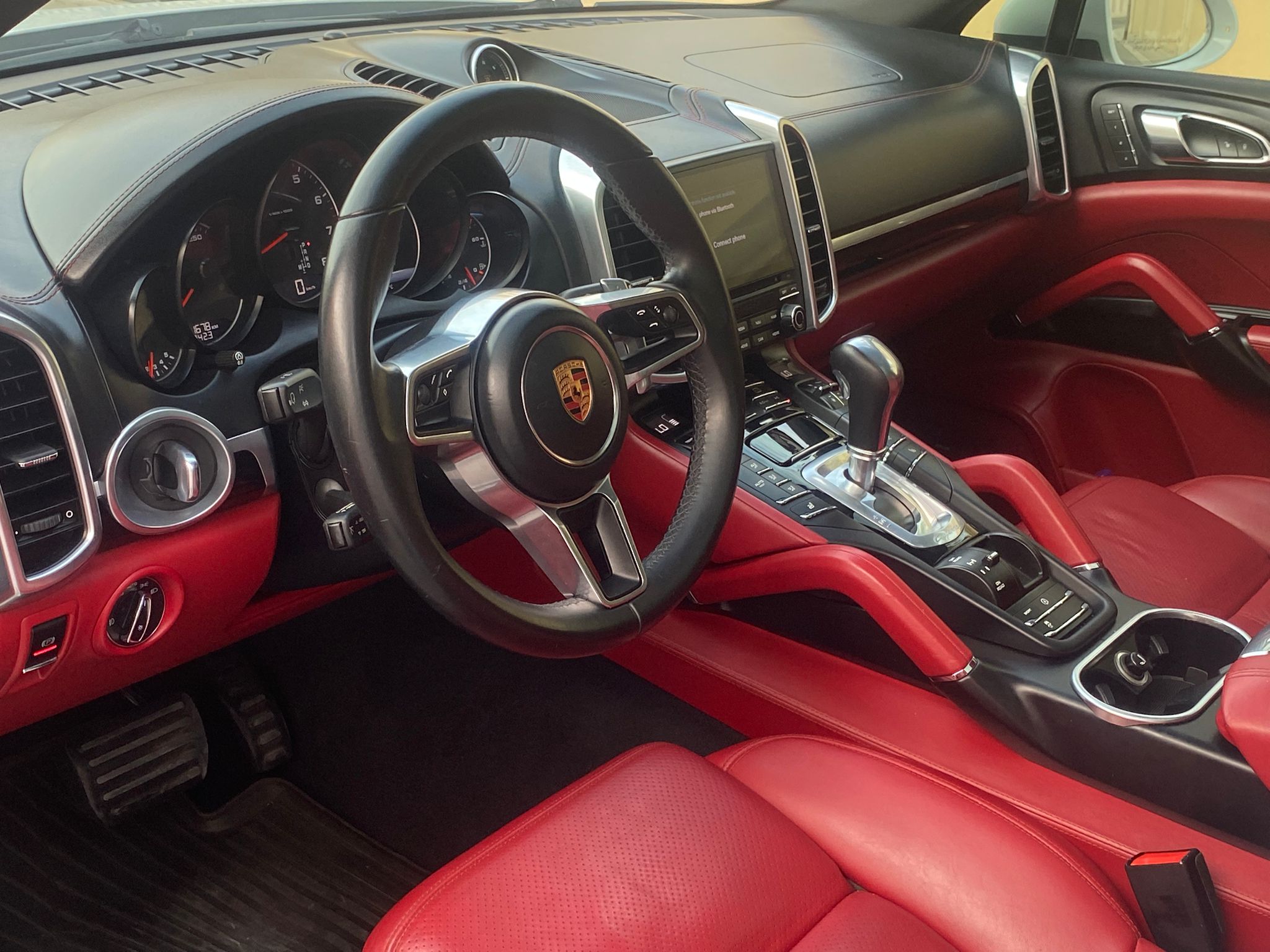 
								Porsche Cayenne V6 full									