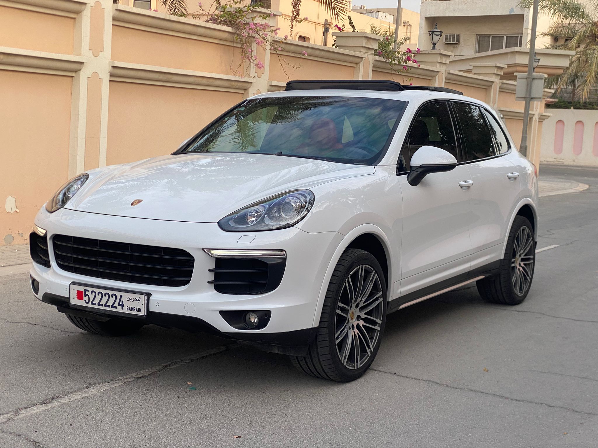 
								Porsche Cayenne V6 full									