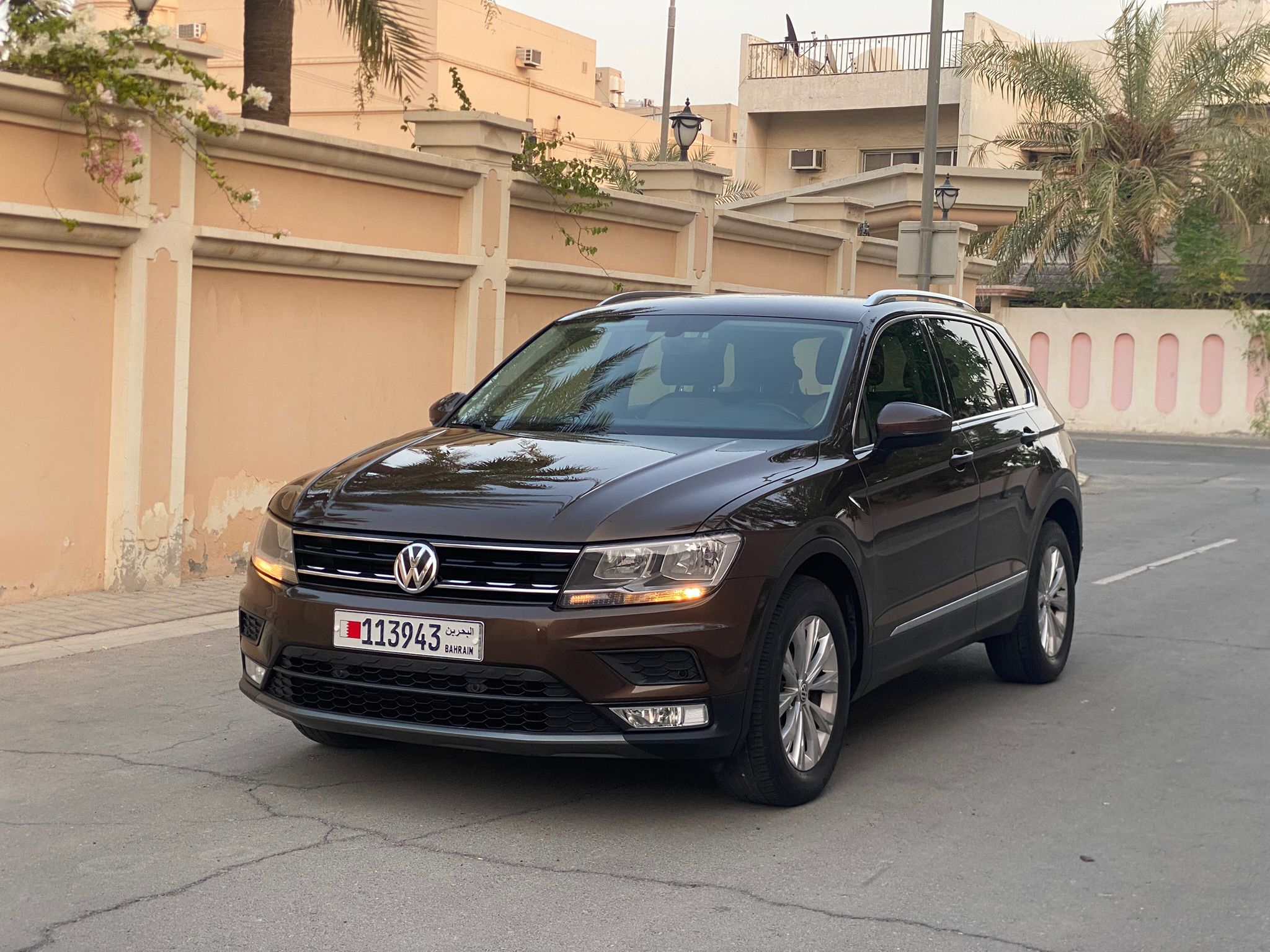 
								VOLKSWAGEN Tiguan full									