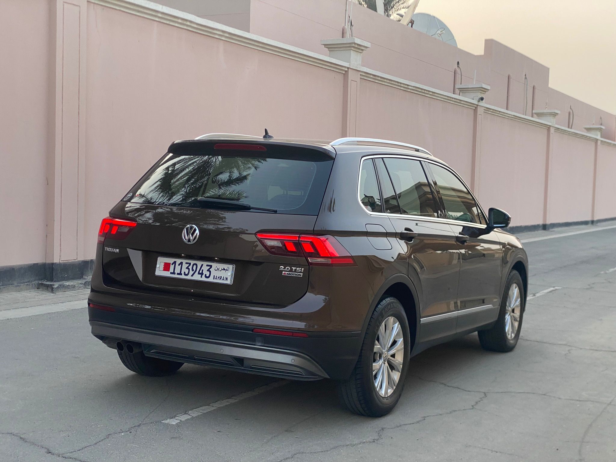 
								VOLKSWAGEN Tiguan full									