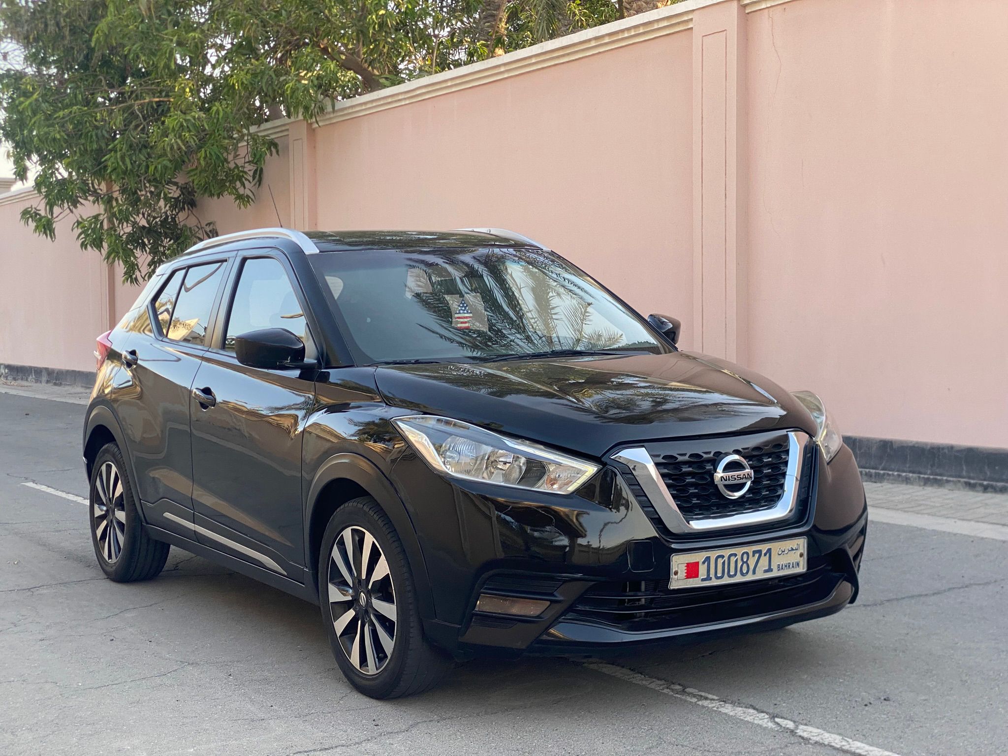 
								Nissan kicks full									