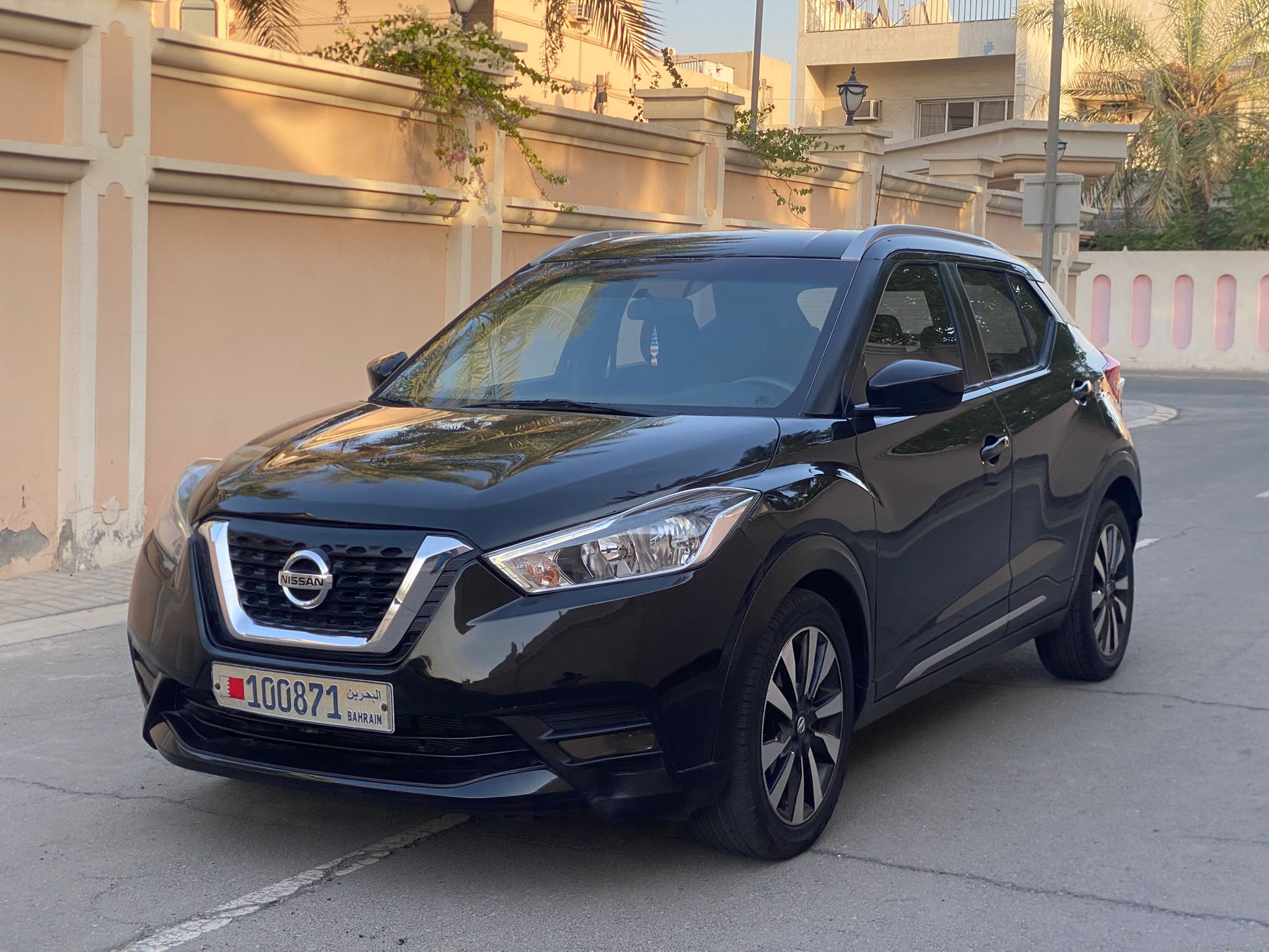 
								Nissan kicks full									
