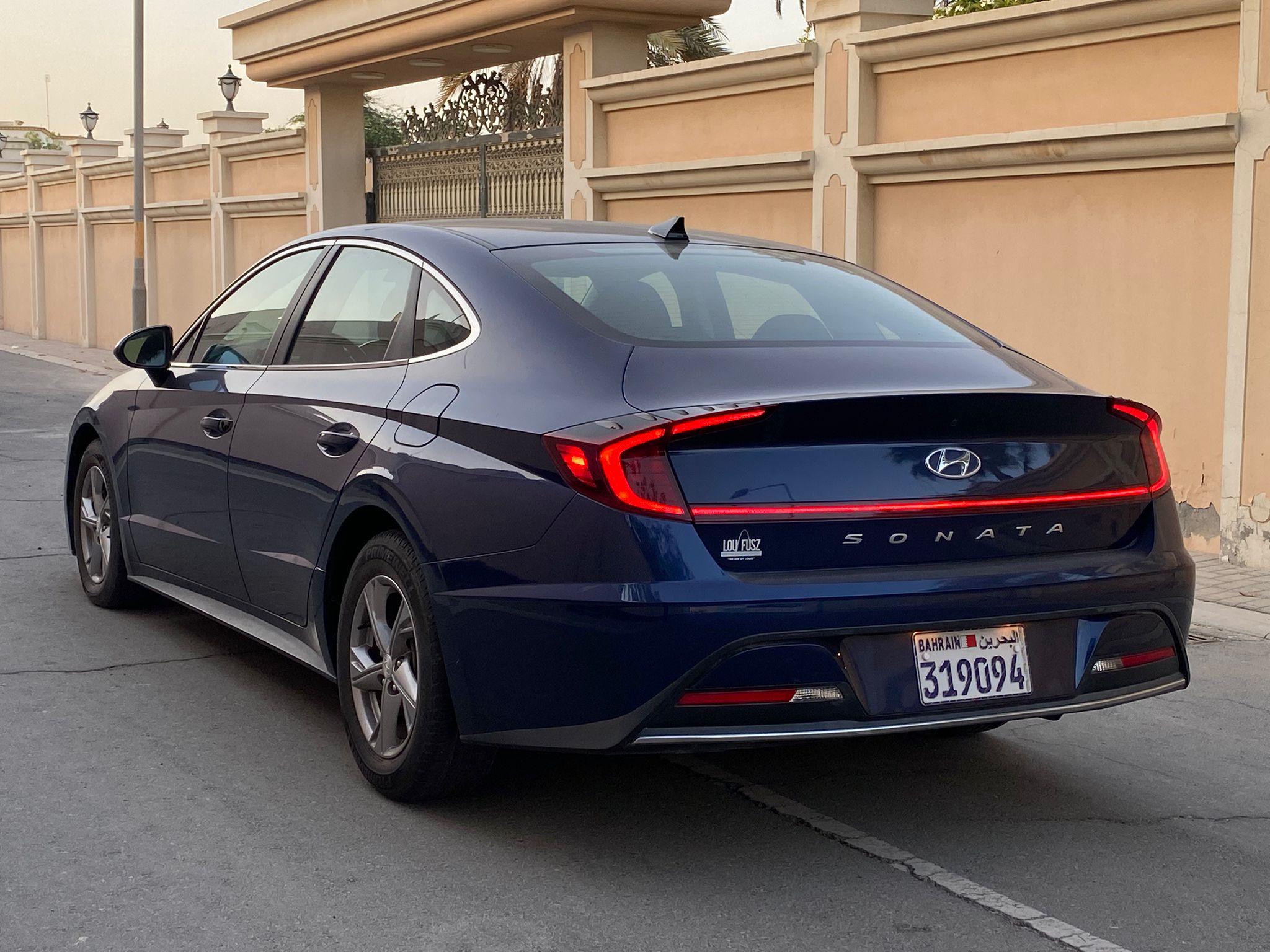 
								Hyundai Sonata full									