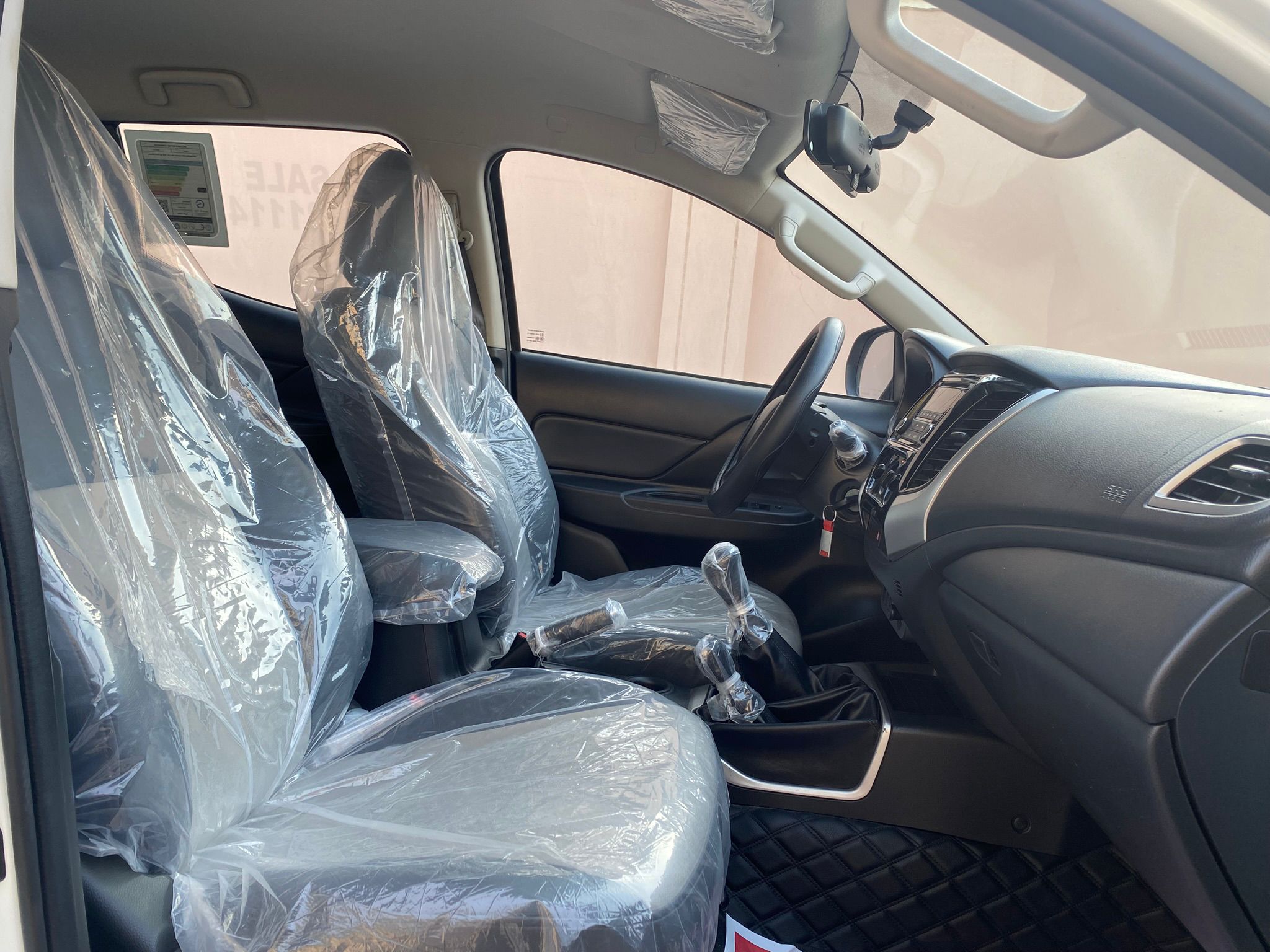 
								Mitsubishi L200 4×4 full									