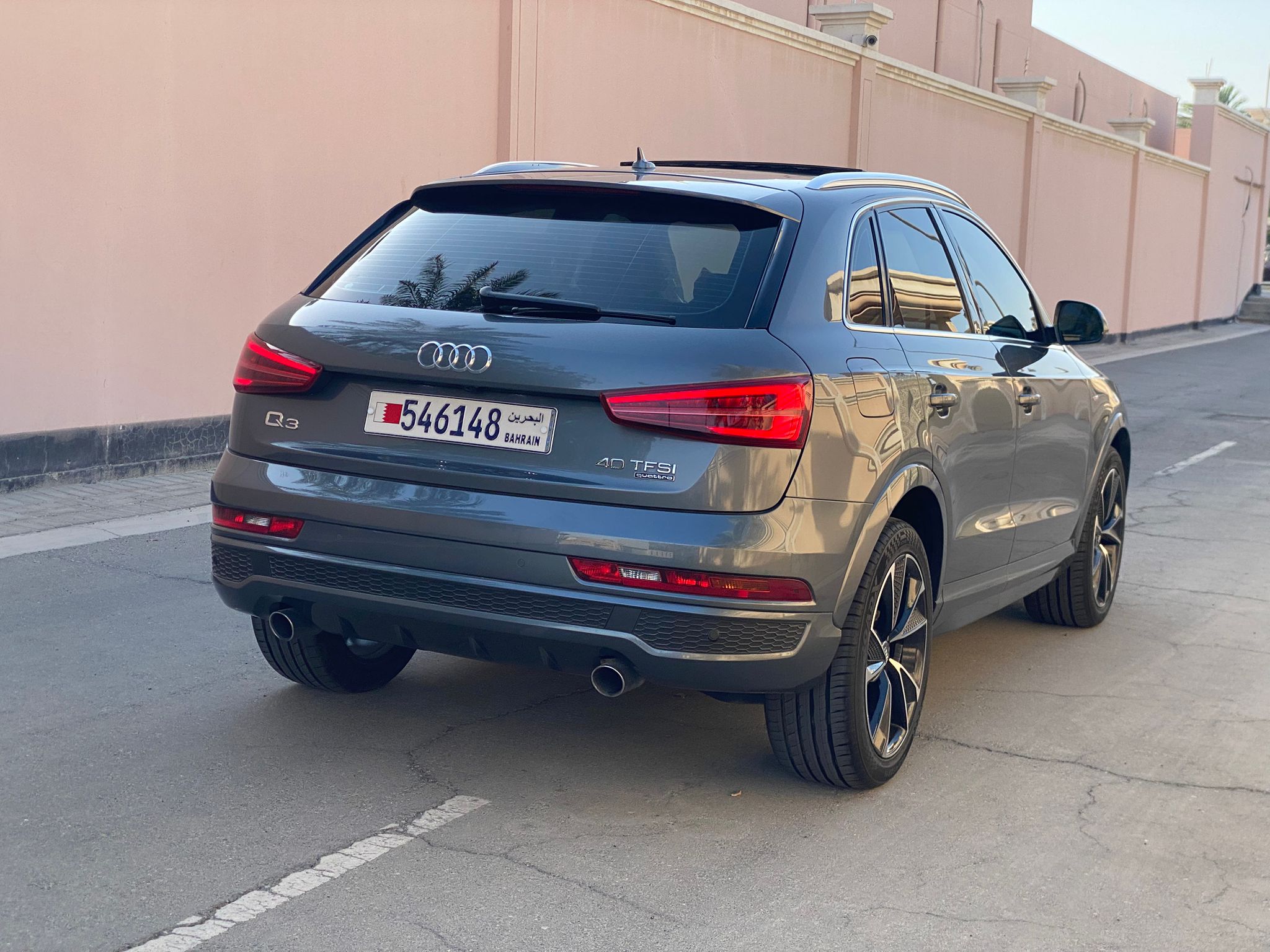 
								Audi Q3 full									