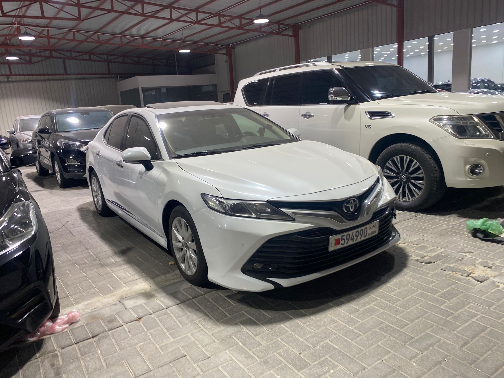 
								Toyota Camry GLE full									
