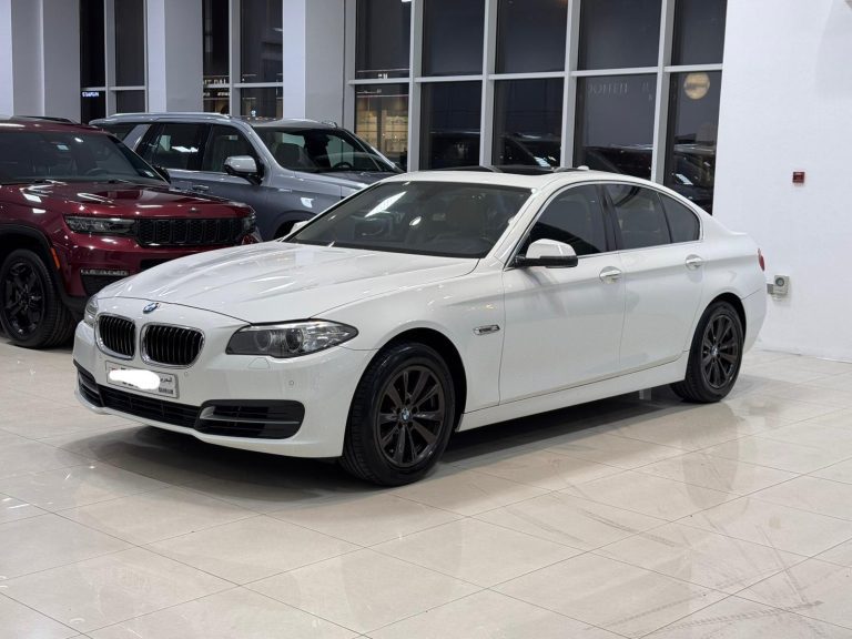 BMW 520I