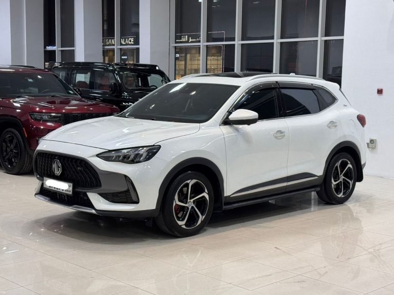 MG HS