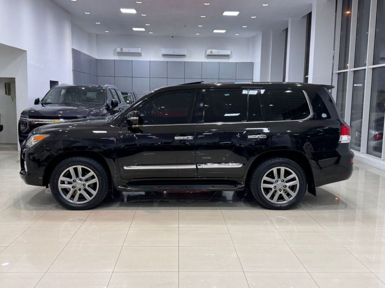 Lexus LX570