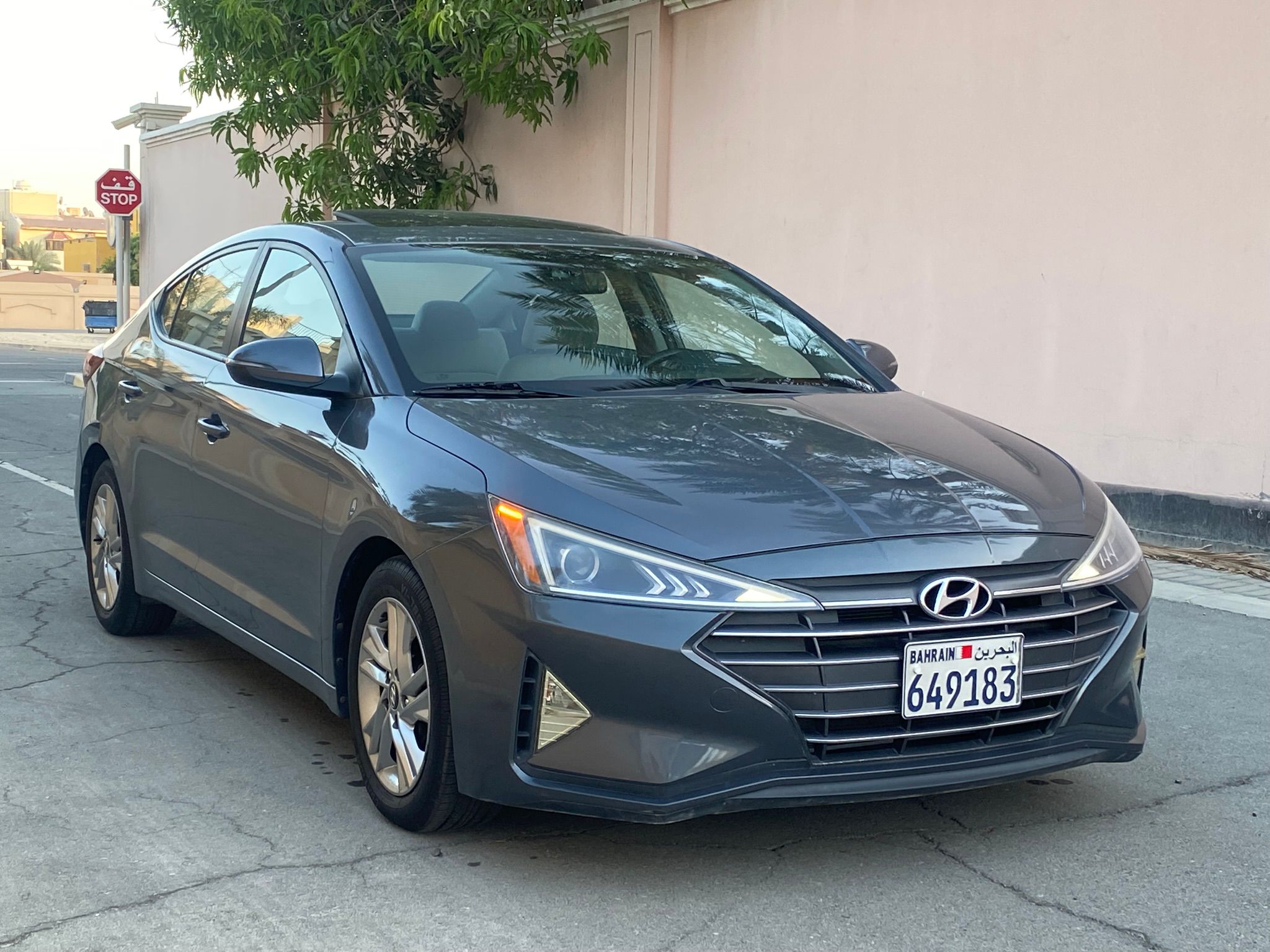 
								Hyundai Elantra 2.0 full									