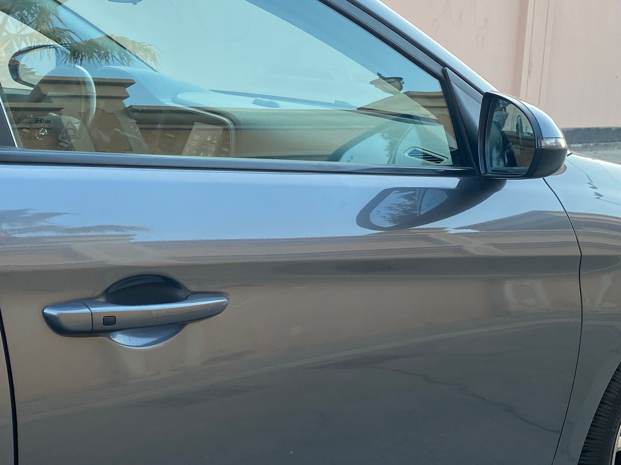 
								Hyundai Elantra 2.0 full									