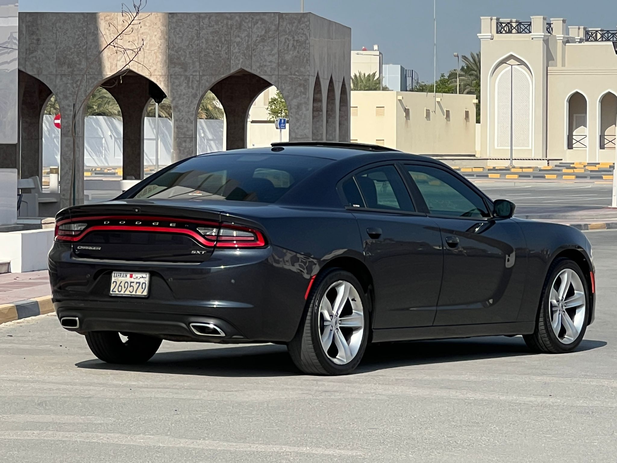 
								DODGE CHARGER V6 SXT full									