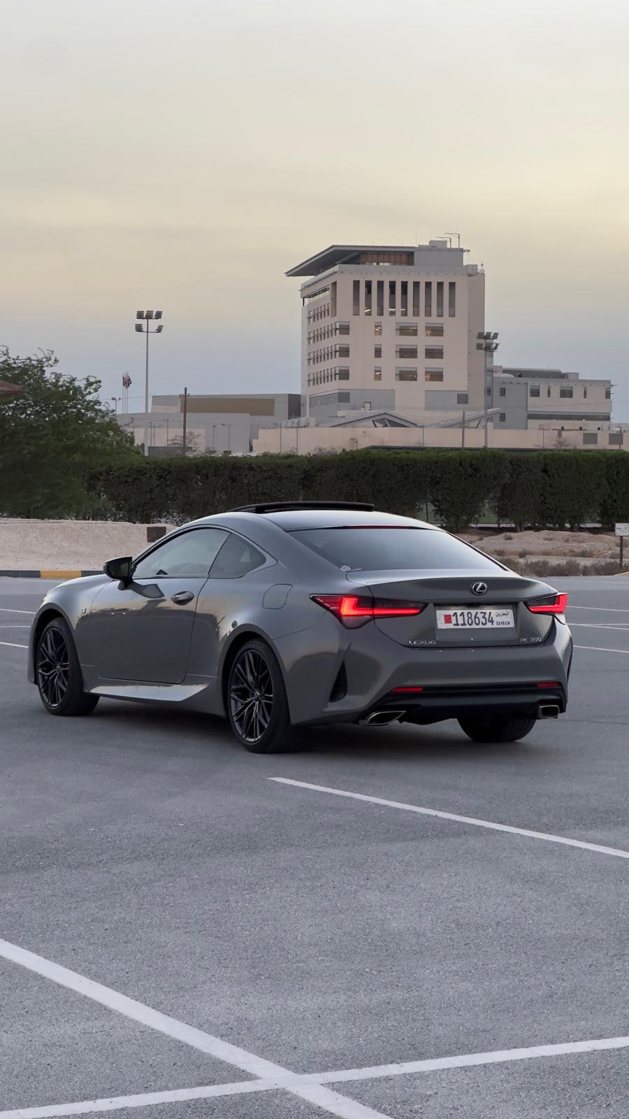 
								Lexus RC350 full									