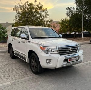 TOYOTA LAND CRUISER
