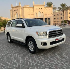 TOYOTA SEQUOIA SR5 5.7 V8
