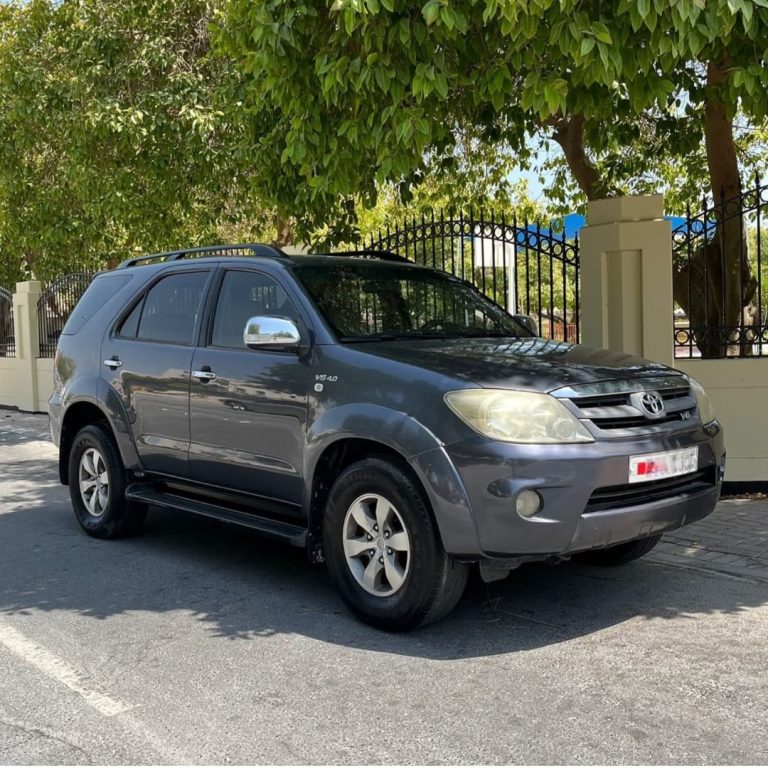 TOYOTA FORTUNER (V6)