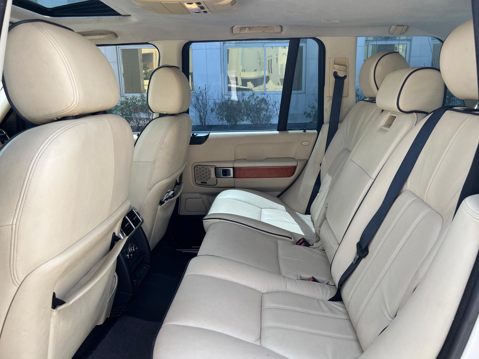 
								RANGE ROVER HSE VOUGE V8 full									