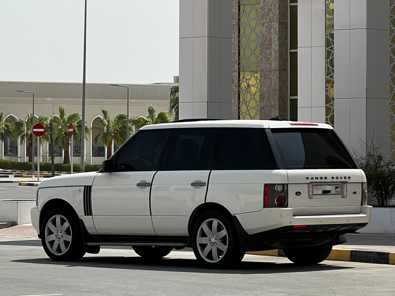 
								RANGE ROVER HSE VOUGE V8 full									