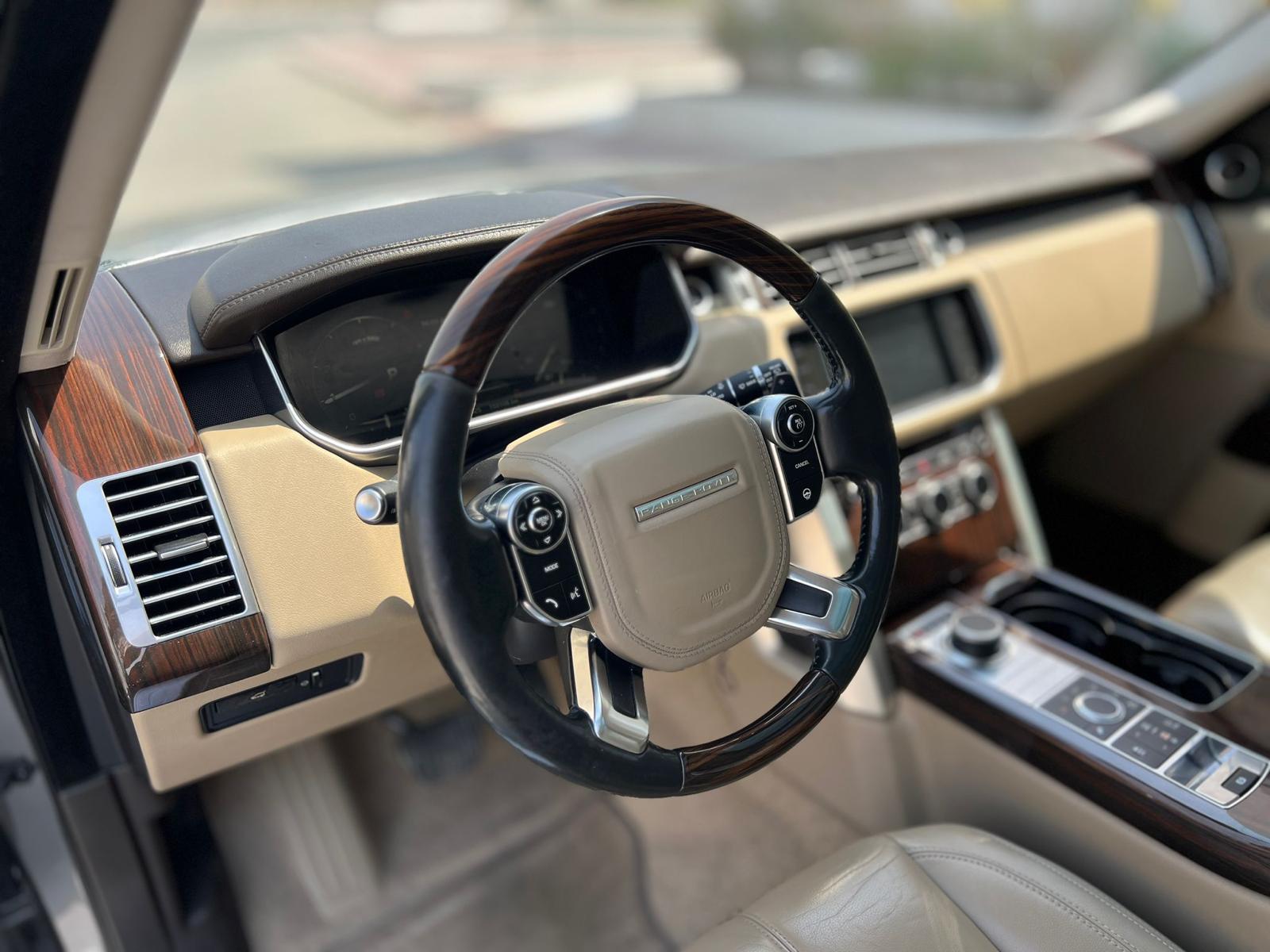 
								RANGE ROVER VOUGE HSE V8 full									