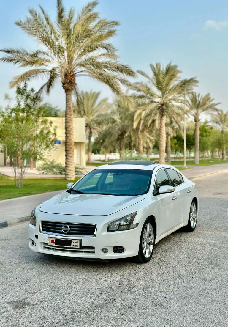 NISSAN MAXIMA