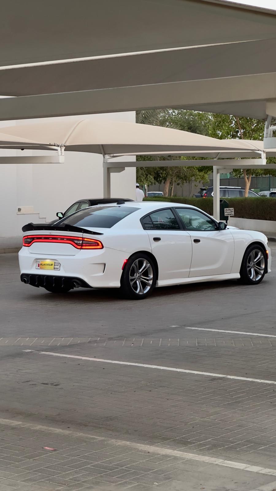 
								Dodge Charger V6 full									