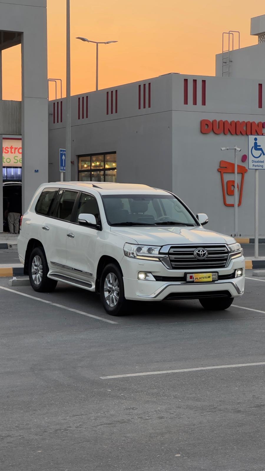 
								Toyota Land Cruiser GXR full									