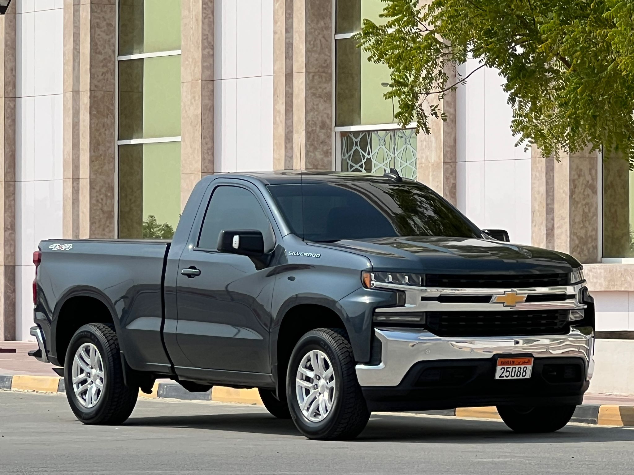 
								CHEVROLET SILVERADO 4×4 full									