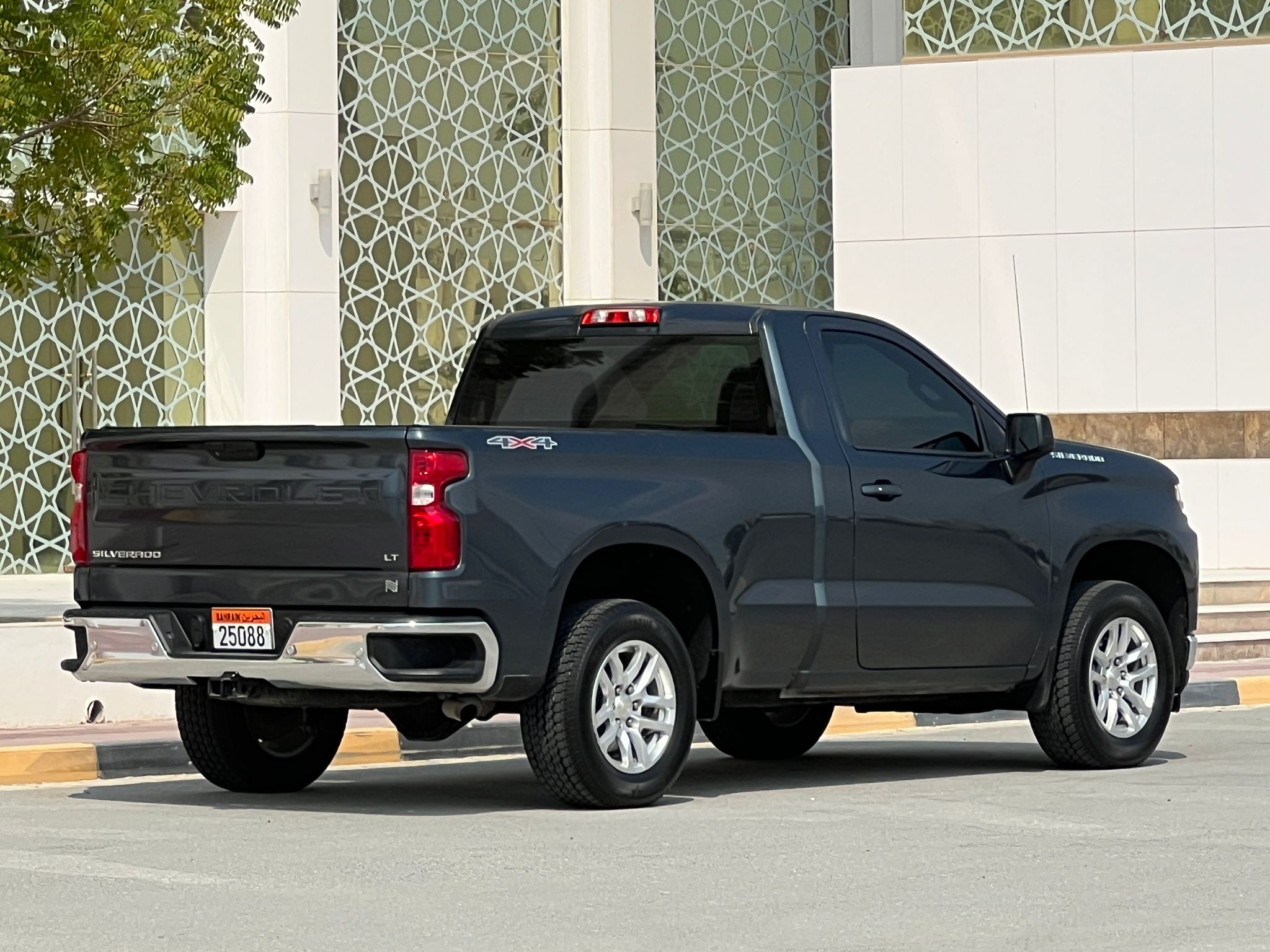 
								CHEVROLET SILVERADO 4×4 full									