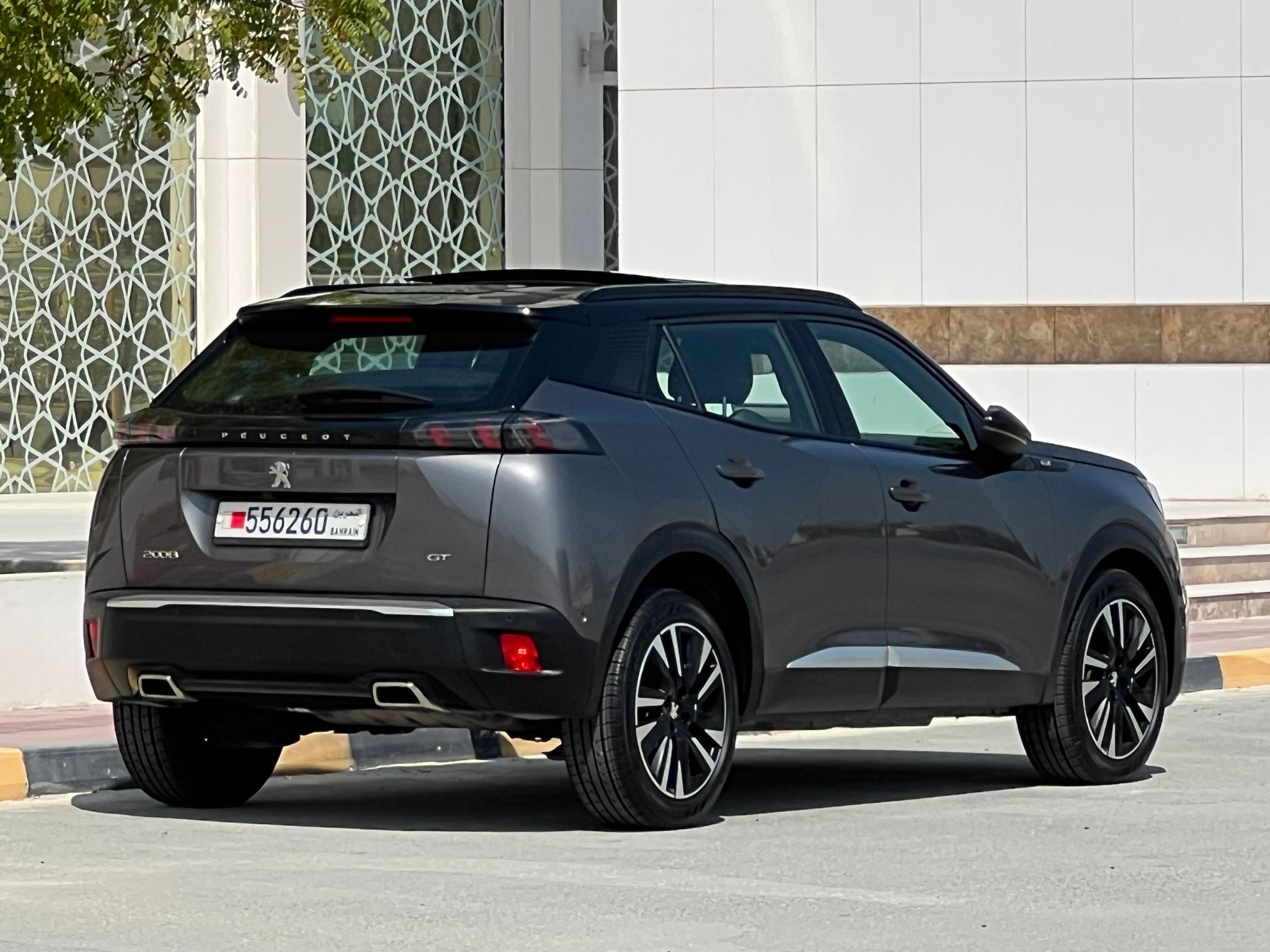 
								PEUGEOT 2008 GT full									