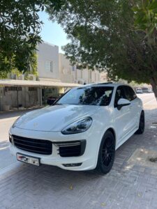 PORSCHE CAYENNE GTS