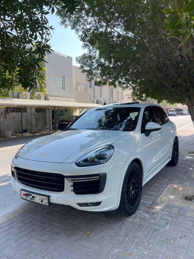 PORSCHE CAYENNE GTS