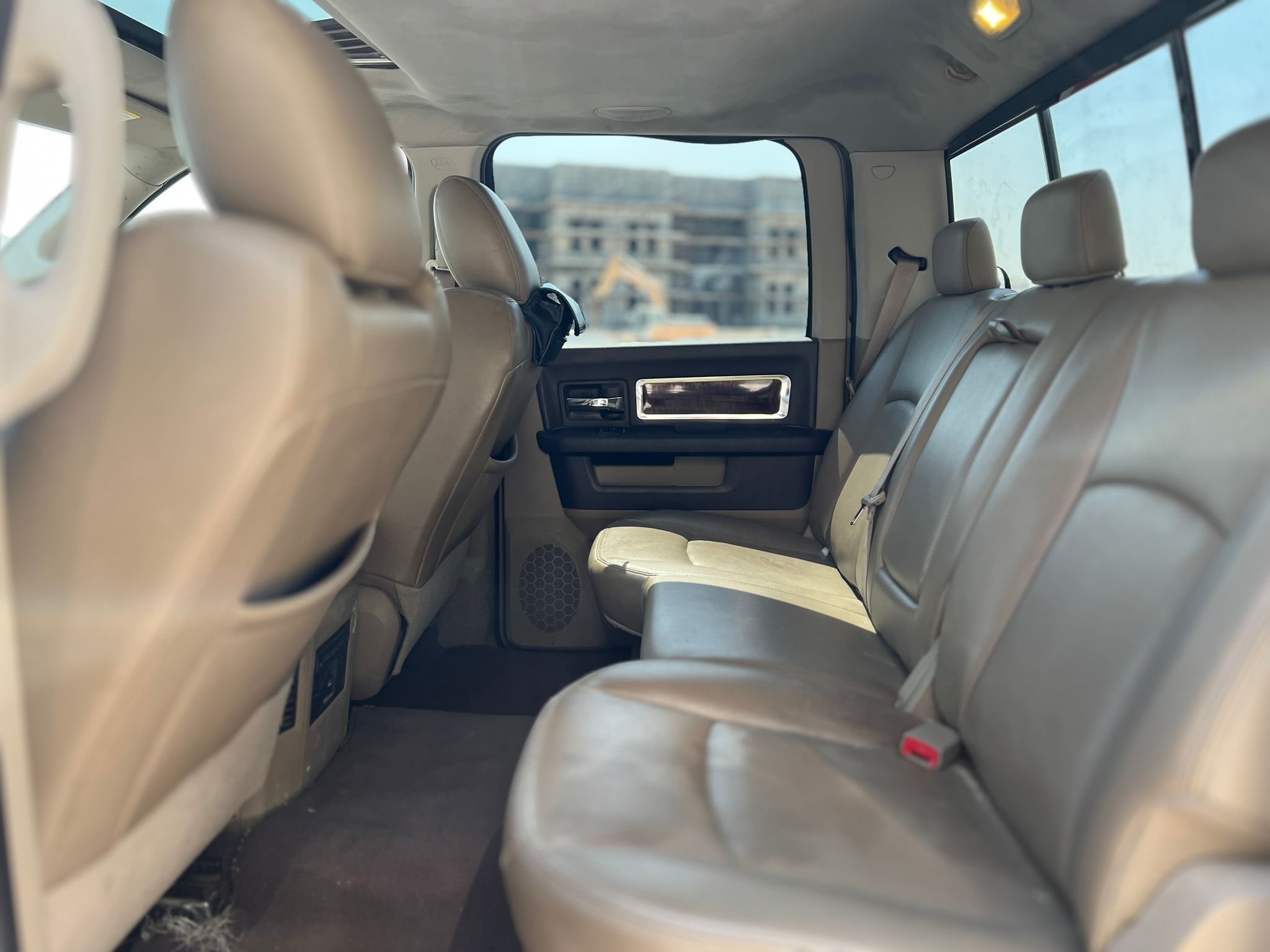 
								DODGE RAM 1500 V8 HEMI full									