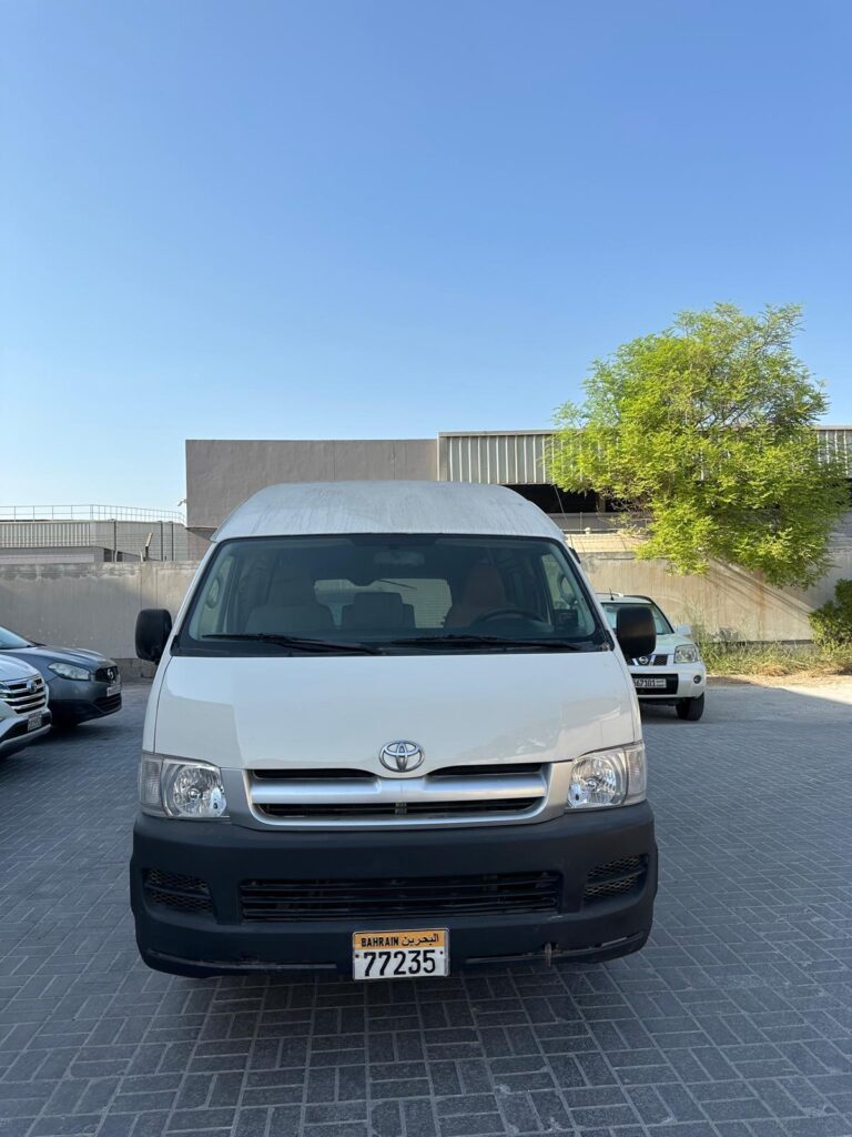 TOYOTA HIACE