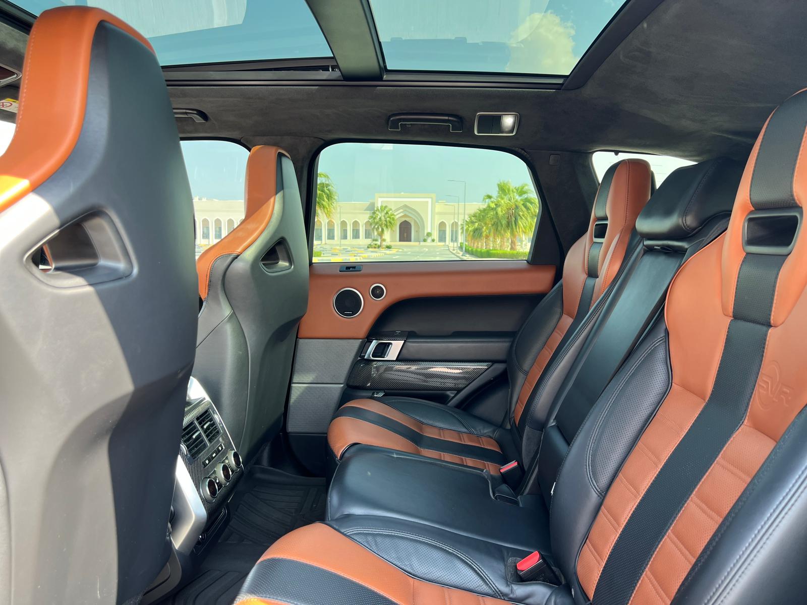 
								RANGE ROVER SPORT SVR full									