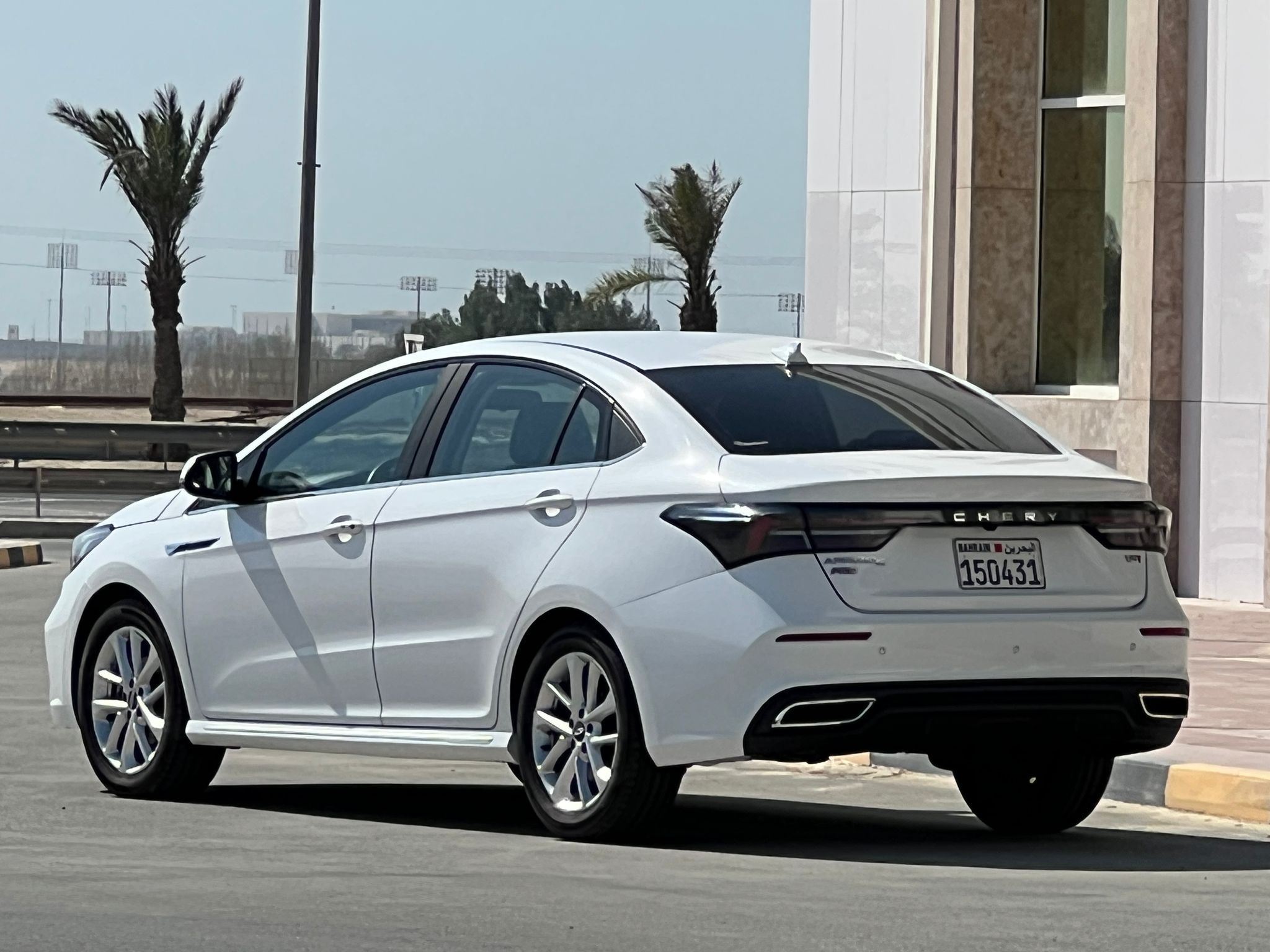 
								CHERY ARRIZO 6 PRO full									