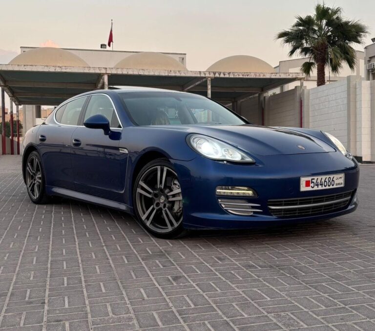 PORSCHE PANAMERA